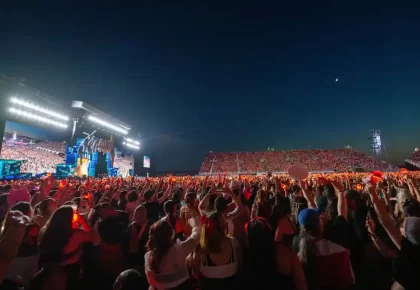 خواننده گروه Coldplay در استادیوم جدید تورنتو
