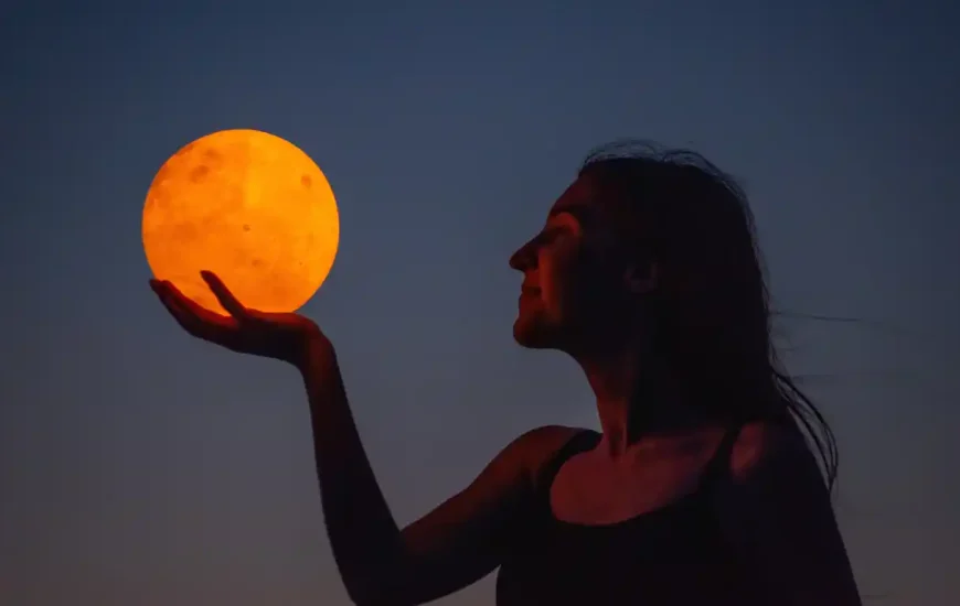 ابر ماه در تورنتو